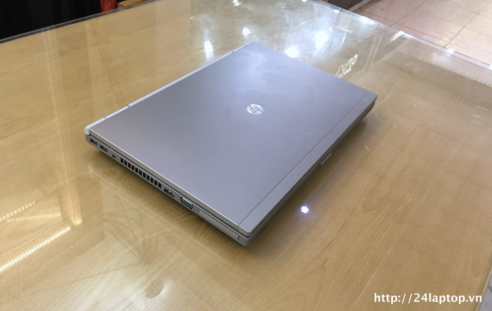 Laptop HP Elitbook 8570P_2.jpg